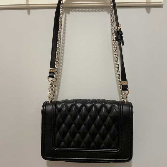 Guess - Picture 2 of 2